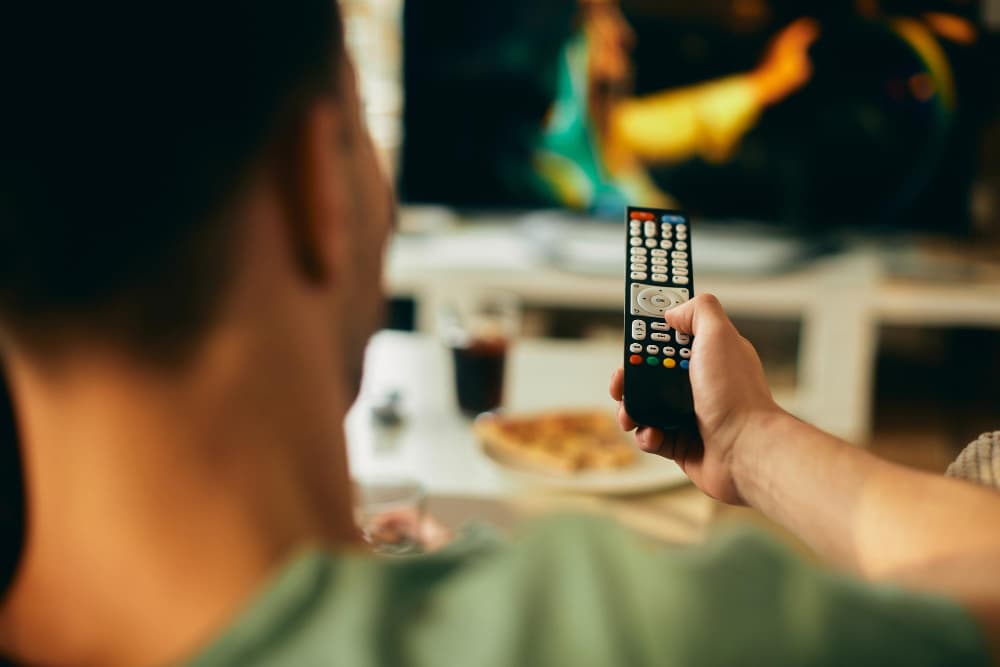 IPTV vs Traditional Cable: A $1,200 Cost Comparison